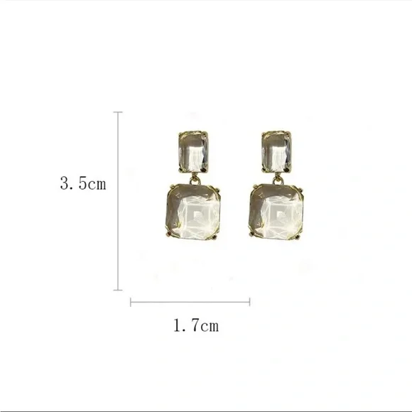 NWT Transparent Glass Crystal Earrings - Picture 7 of 7